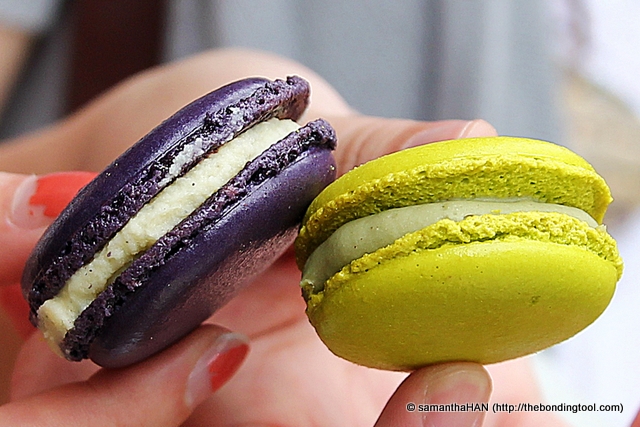 Guess they didn't served Macarons or did they and we'd missed it? Oh well, like Valerie said... There's always room for more dessert! Lavendar and Pistachio.